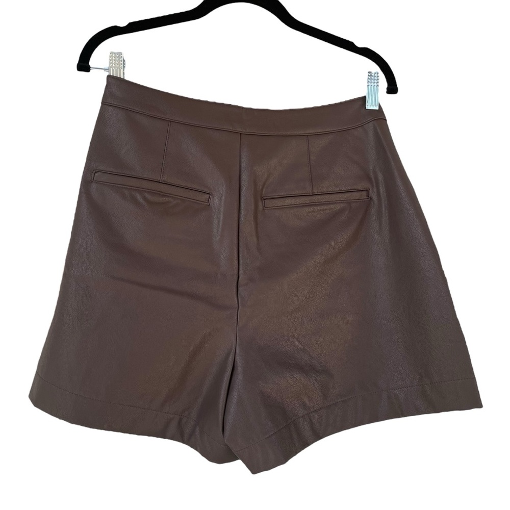 Splendid Brown Vegan Leather High-Waisted‎ Pleated Shorts - Picture 3 of 7
